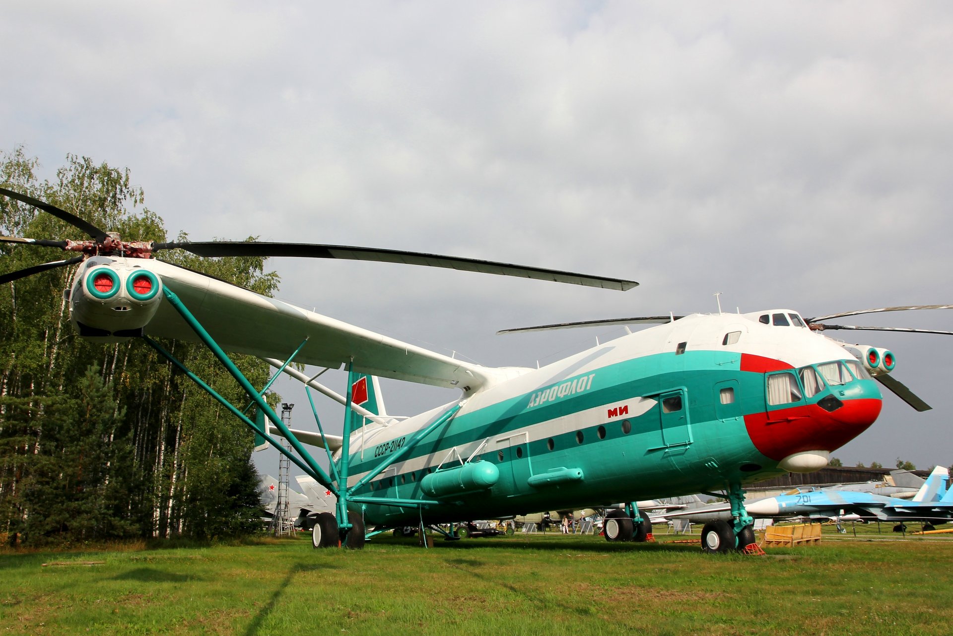 b-12 mi-12 homer ciężki podnoszony radziecki helikopter centralne muzeum sił powietrznych monino rosja