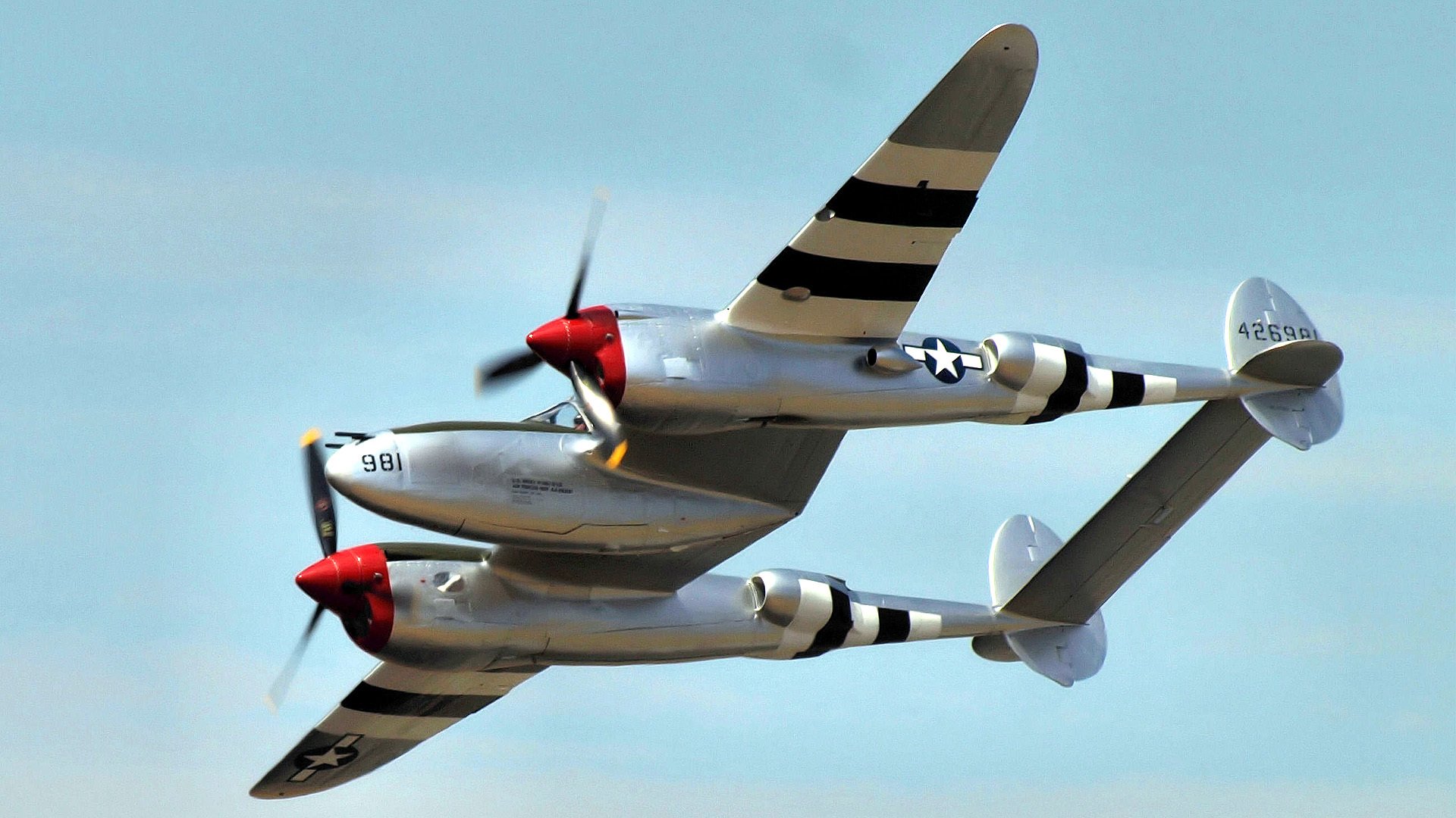 avion hélice cadre vol ciel p-38j foudre chasseur bombardier