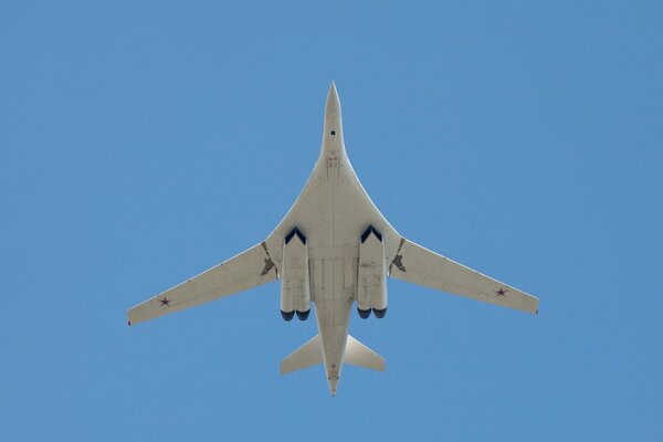 Tu 160 White Swan bombardier russe