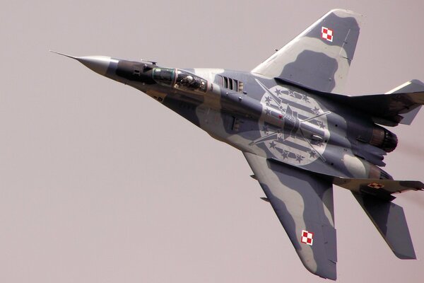 Aufnahmen eines neuen russischen Kampfflugzeugs MiG 29