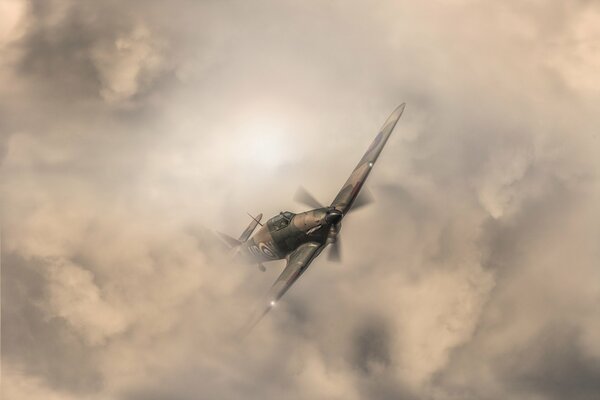 Avion dans le ciel parmi les nuages avant l ouragan