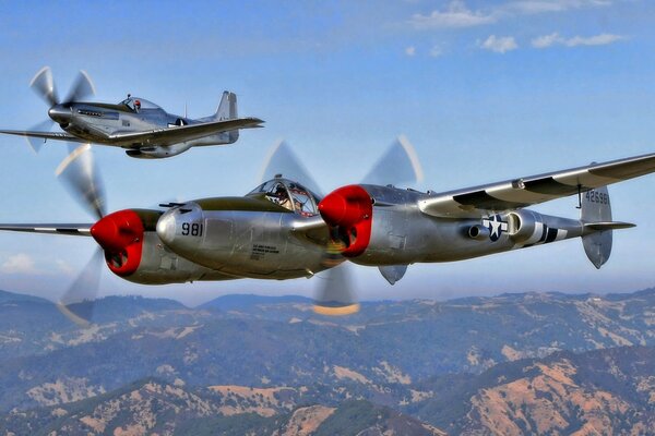 Avions d Amérique du Nord p -51 p - 38g Mustang