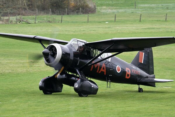 Ricognizione tattica britannica e aereo ad aedrodromo