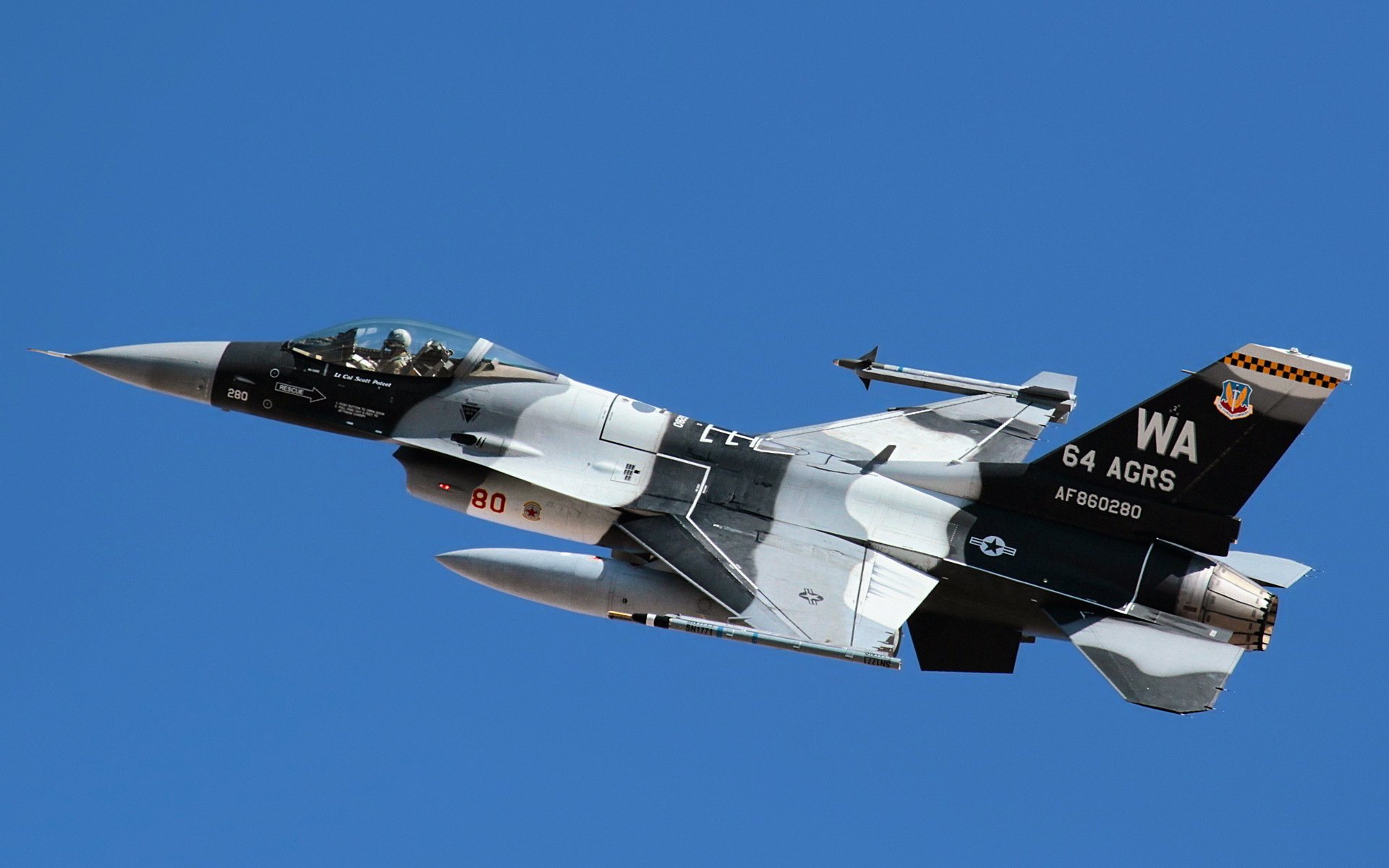 f-16 avión armas