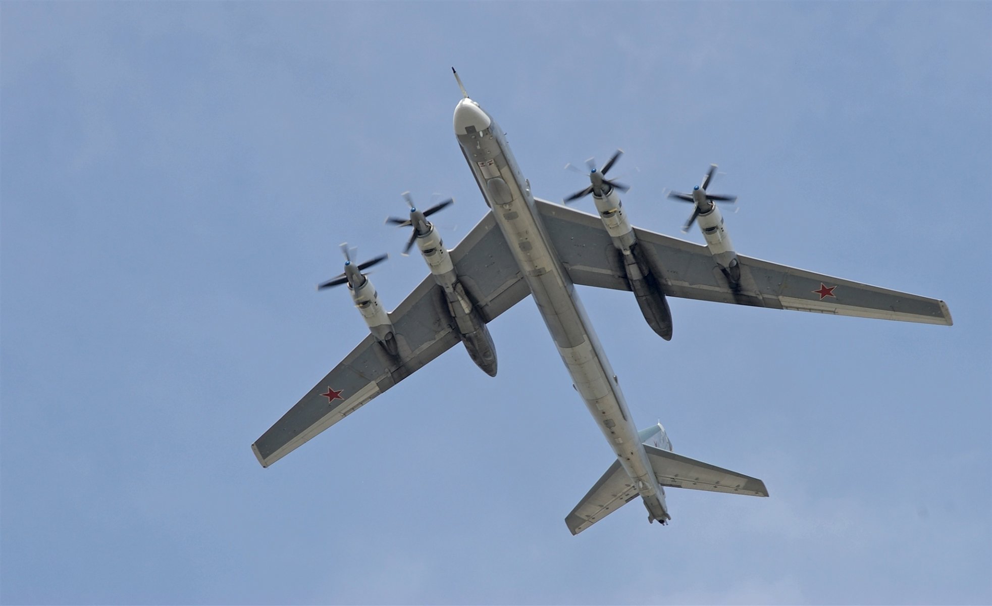 long-range aviation russian air force tu-95ms sky