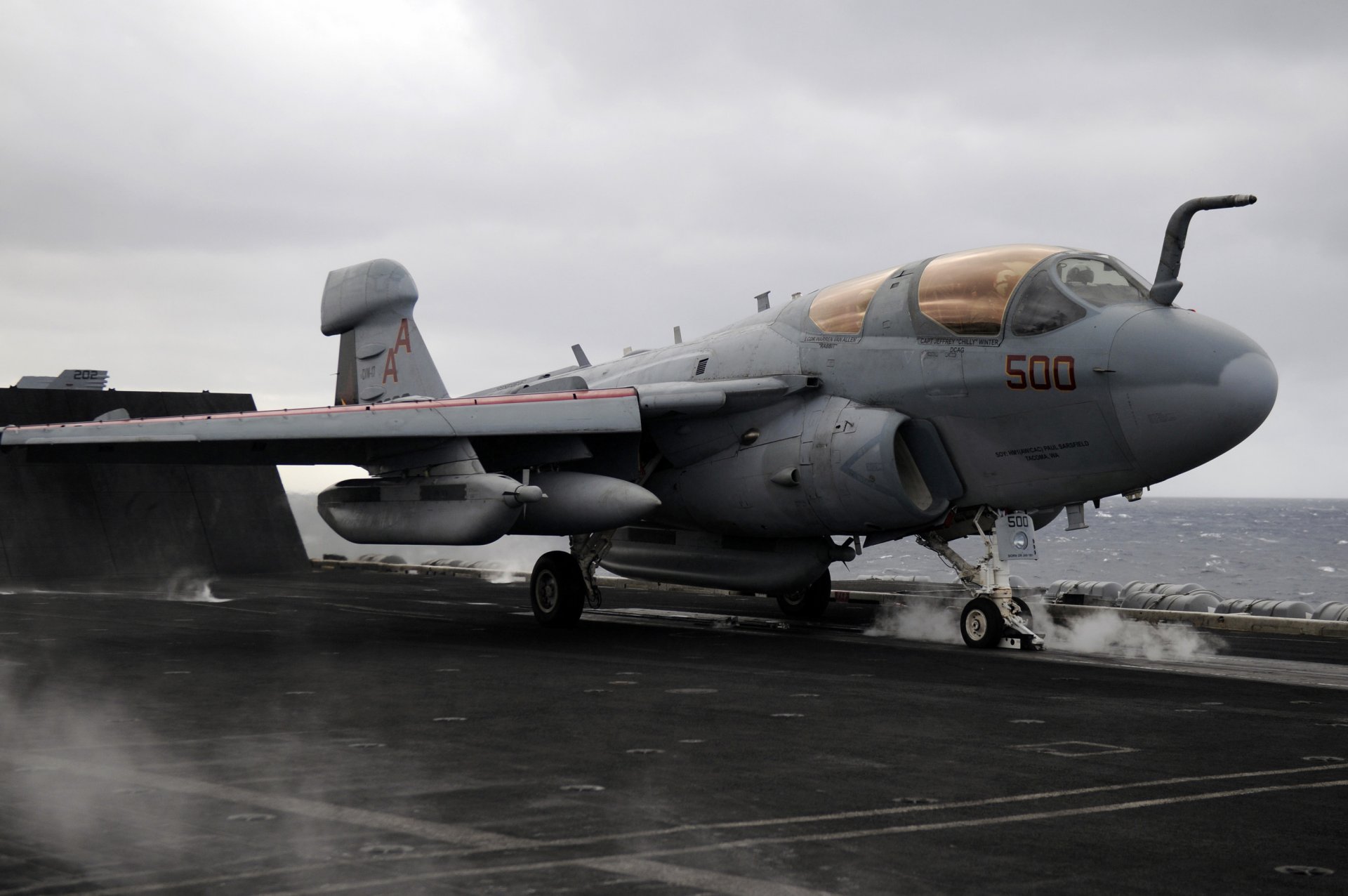 grumman ea - 6b prowler avion de pont ew décollage du porte-avions carl vinson cvn 70