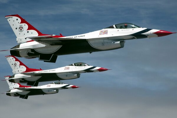 A line of F16 fighter jets flaunting in the sky