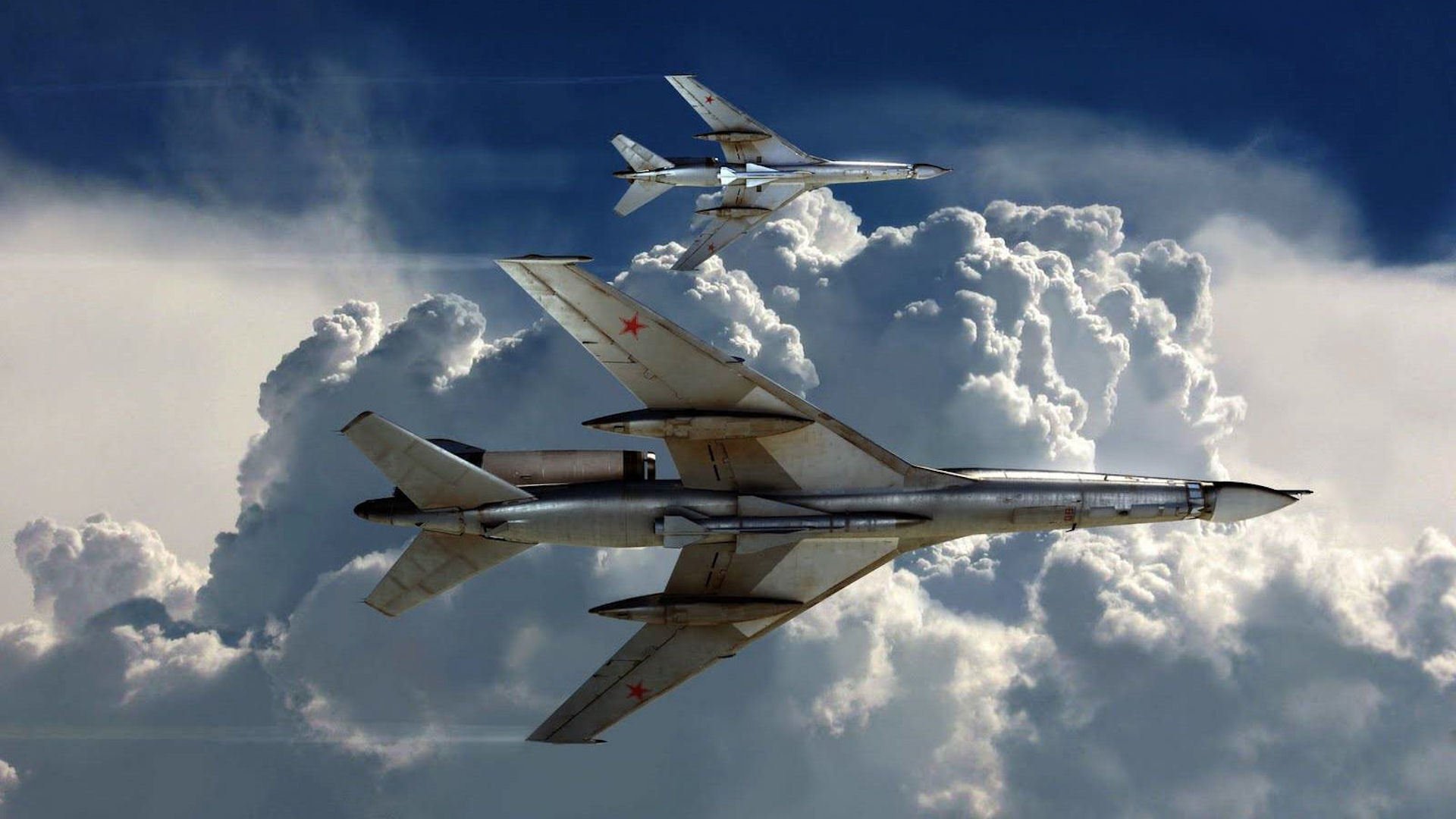 tu-22 avión misiles tanques cielo giro nubes