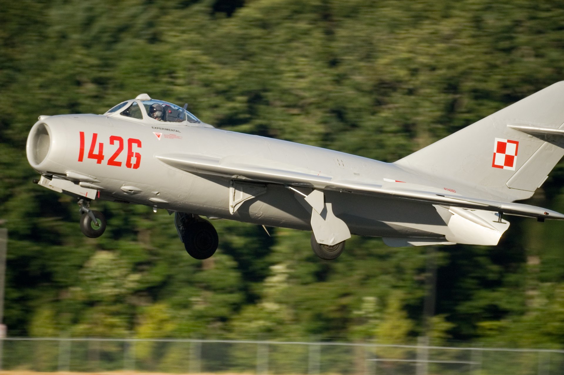 mig 17 fighter jet soviet