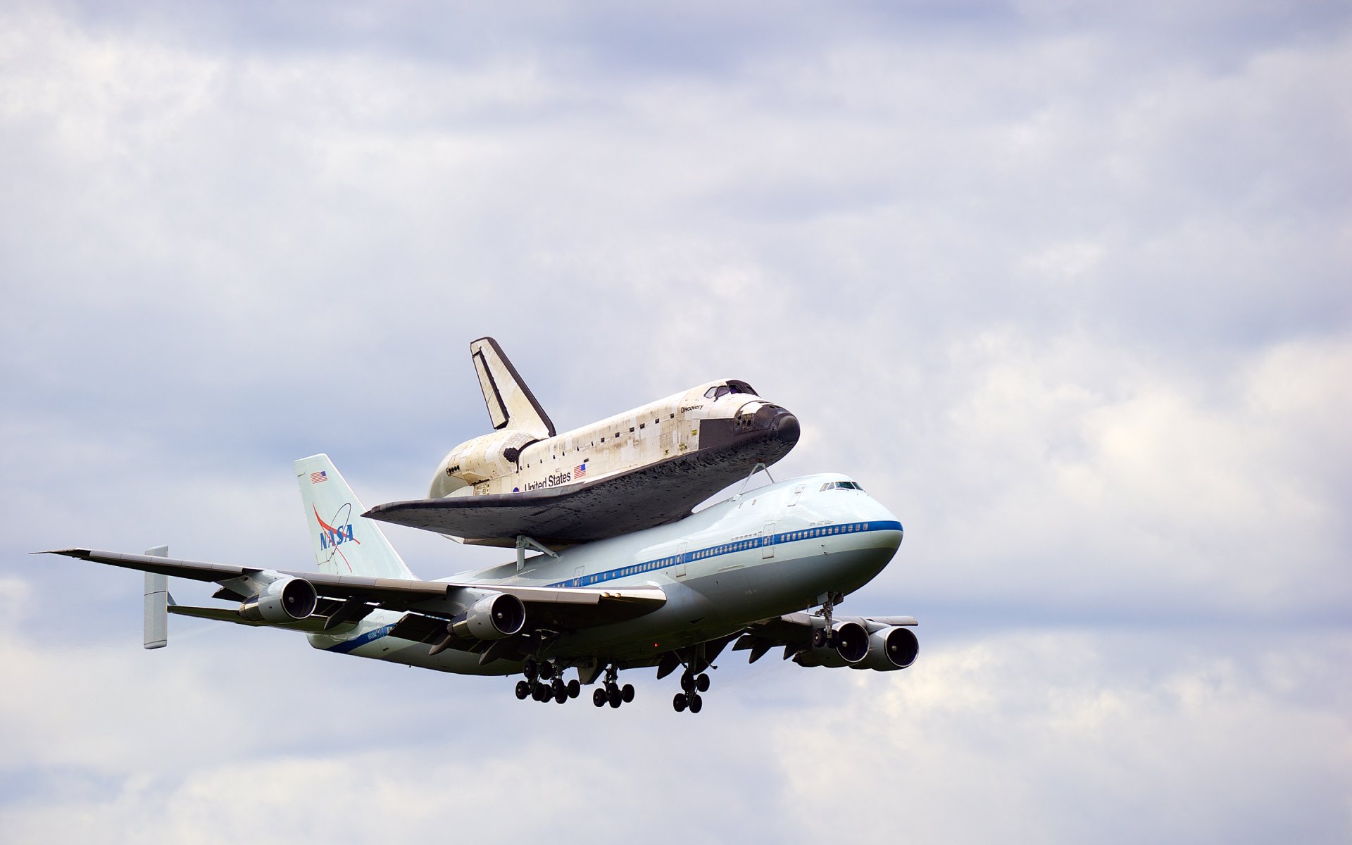 discovery shuttle 747-100 boeing aereo nasa cielo atterraggio carrello di atterraggio navetta