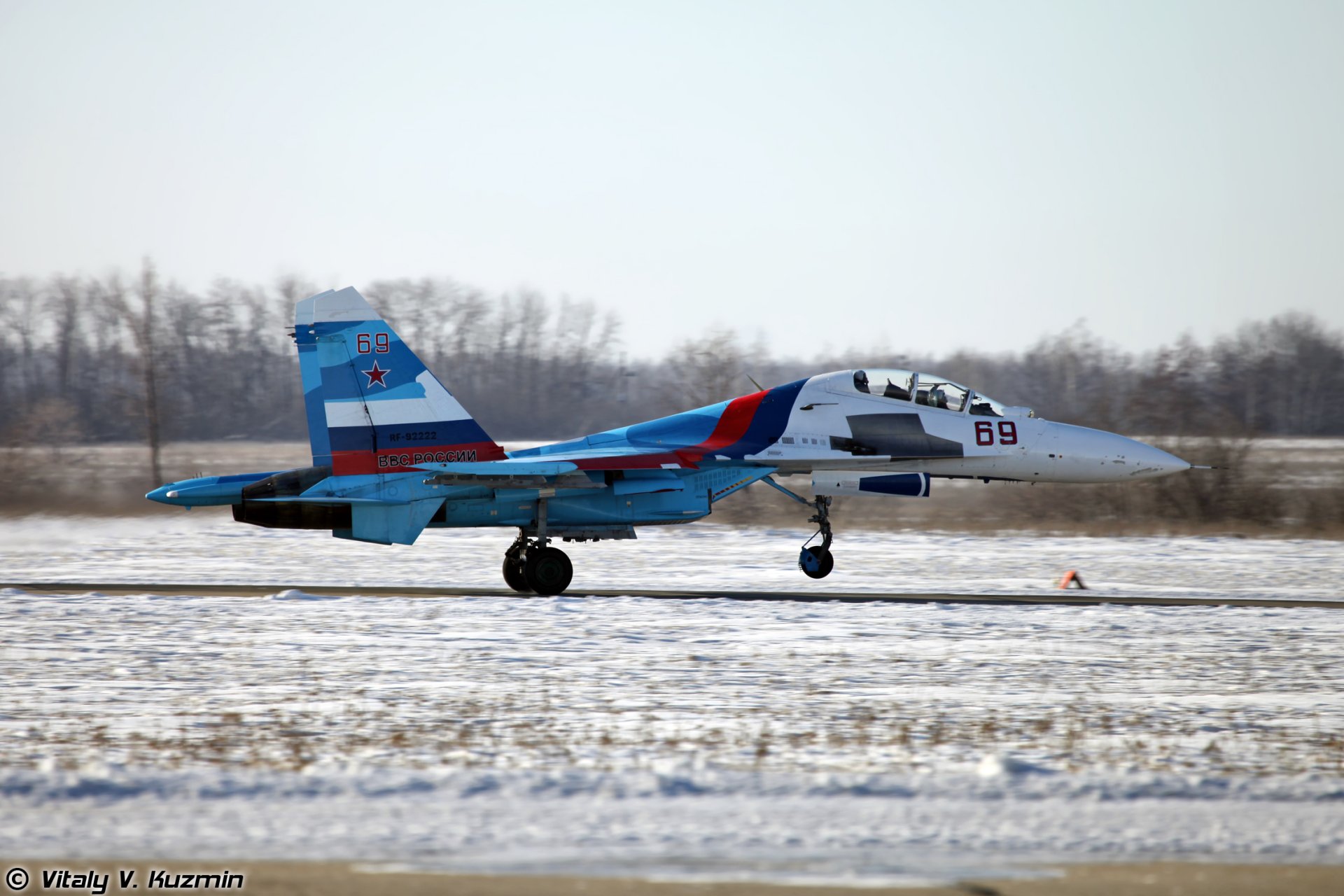 su-30 chasseur polyvalent 4ème génération sukhoi armée de l air russe décollage