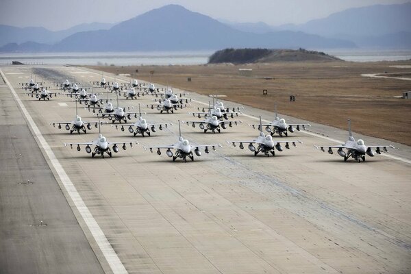 Forza aerea impressionante in prontezza