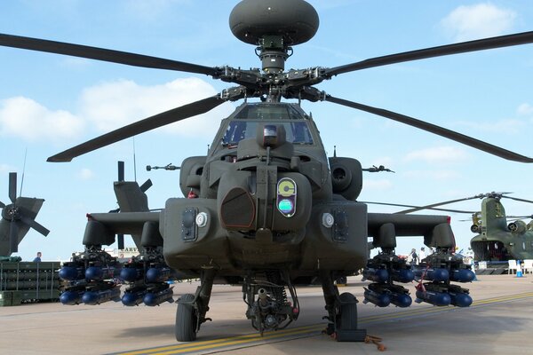 Apache helicopter from the US Army, produced since the mid-1980s.