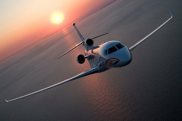 Flugzeug Liner Meer und Himmel Sonne Sonnenuntergang