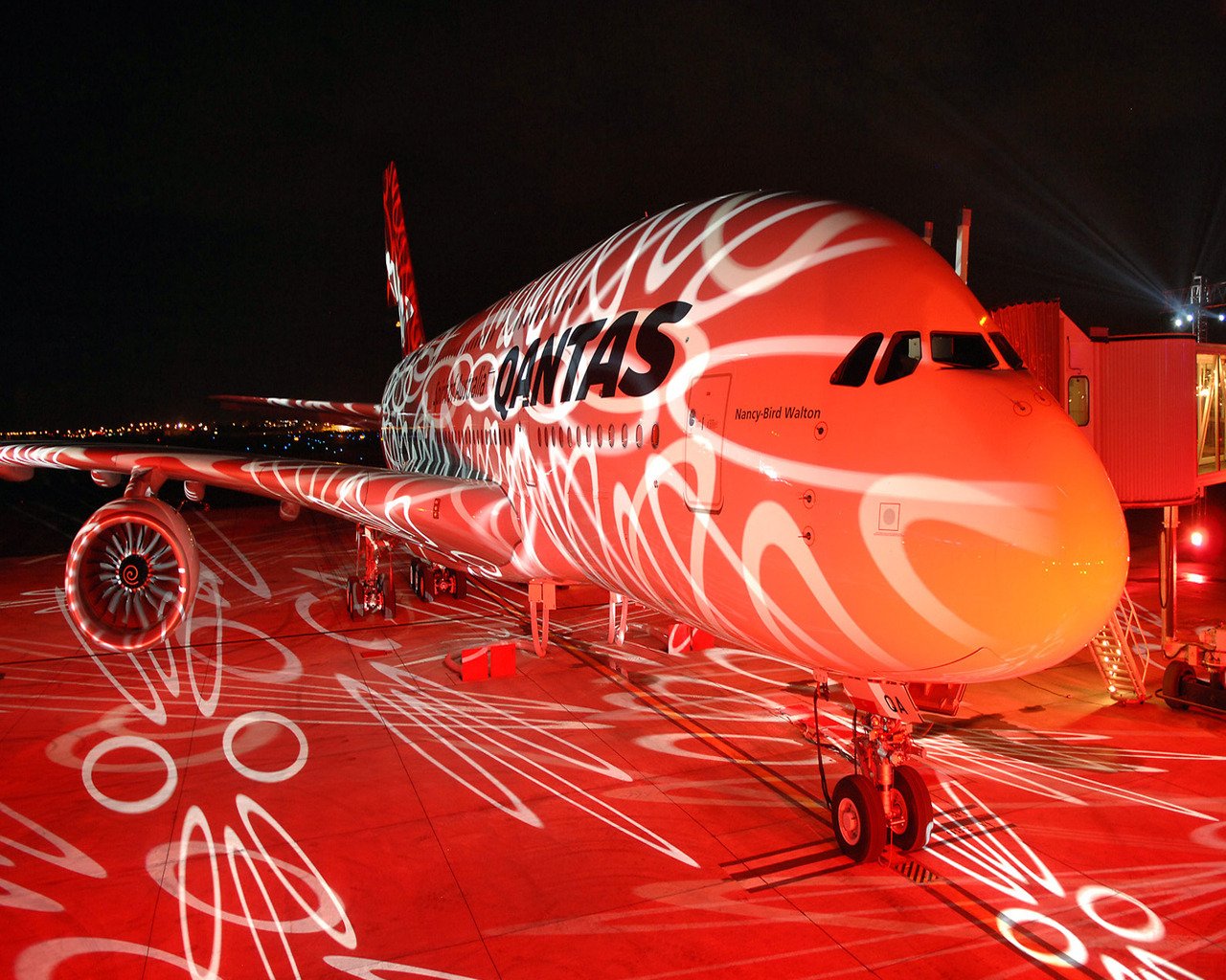 aviazione aereo boeing notte luci