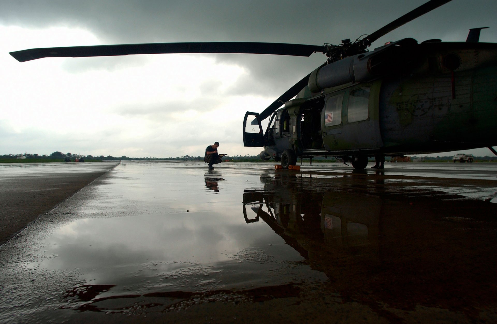 hh-60 morgendämmerung nachher regen