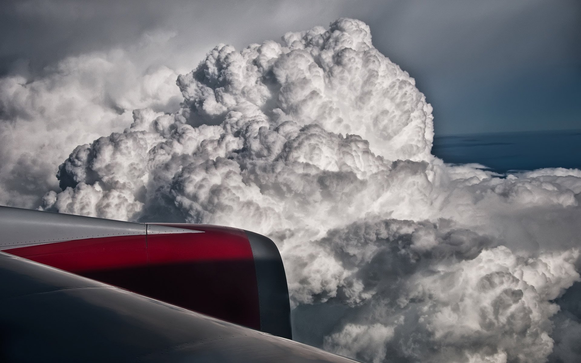 nubes turbina ala vuelo