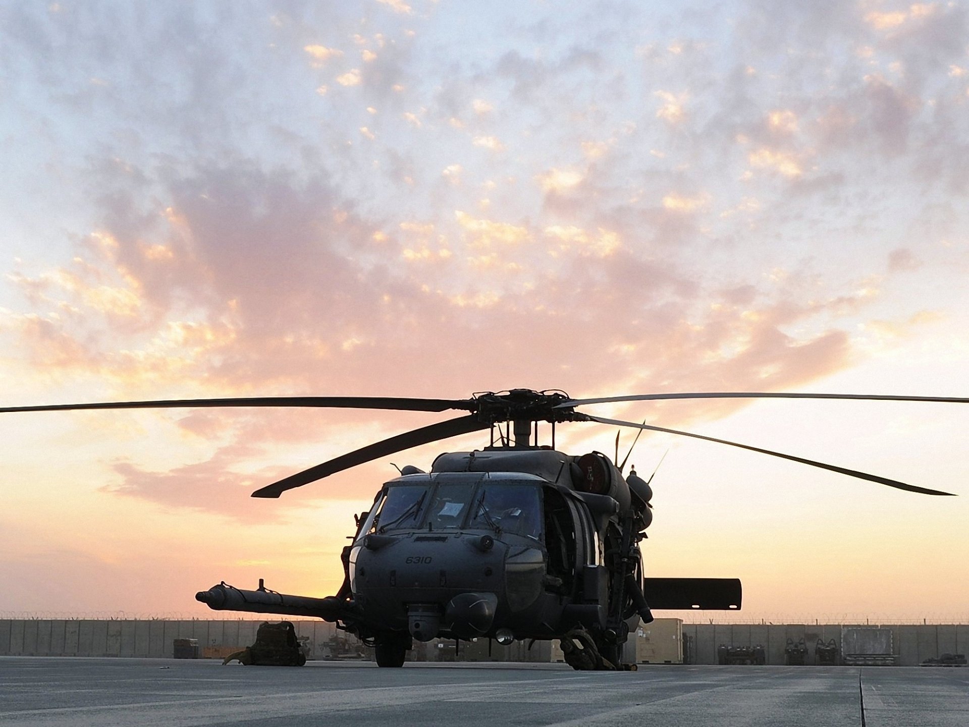 hh-60g pave hawk sh-60 łopatki sikorski niebo zachód słońca