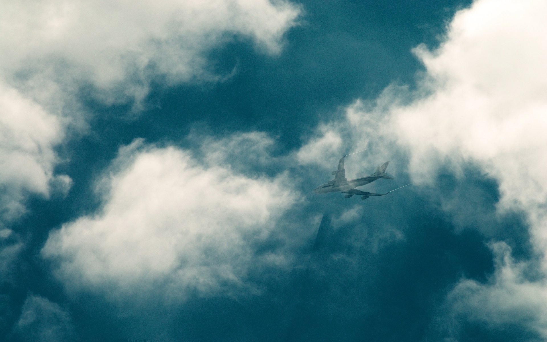 himmel wolken flugzeug schleppe