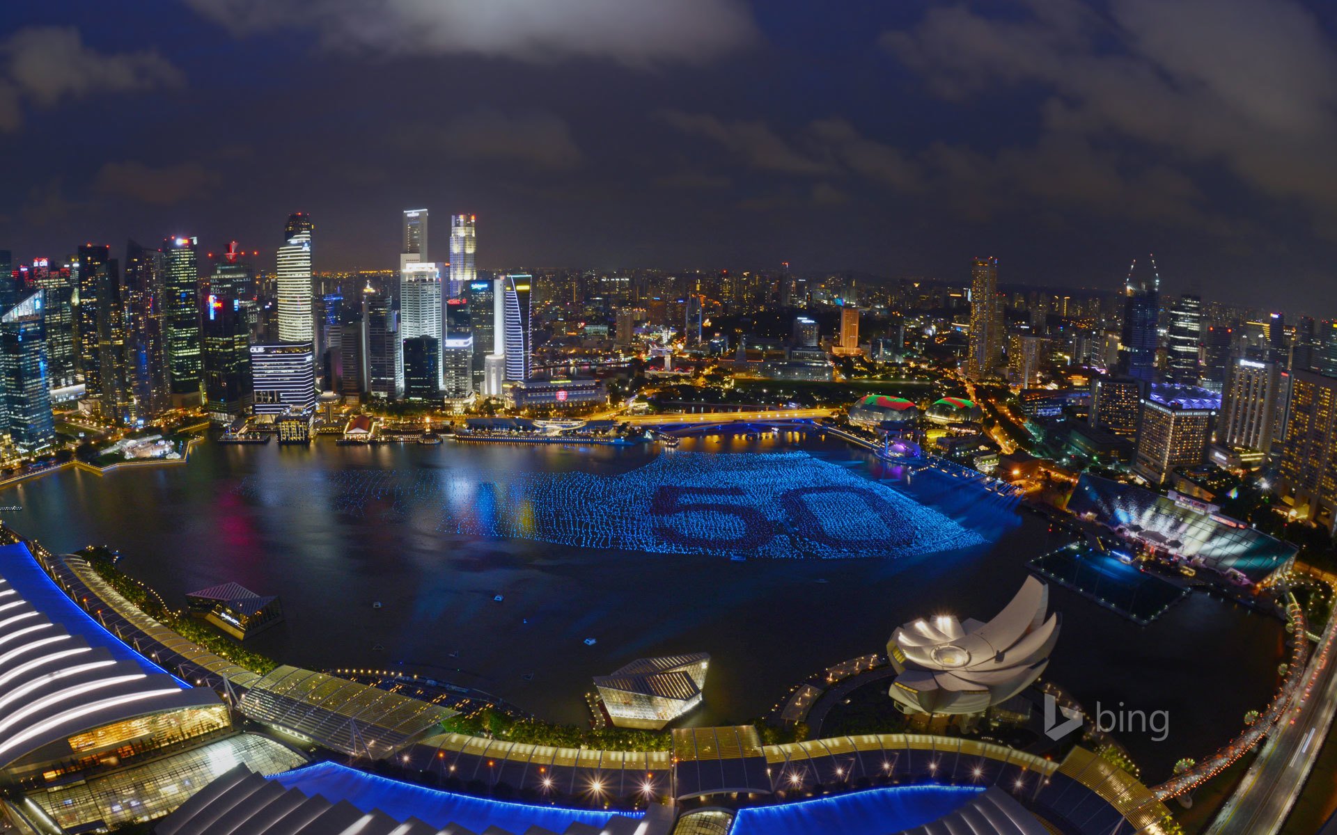 giorno dell indipendenza singapore 09.08.2015 notte luci case marina bay