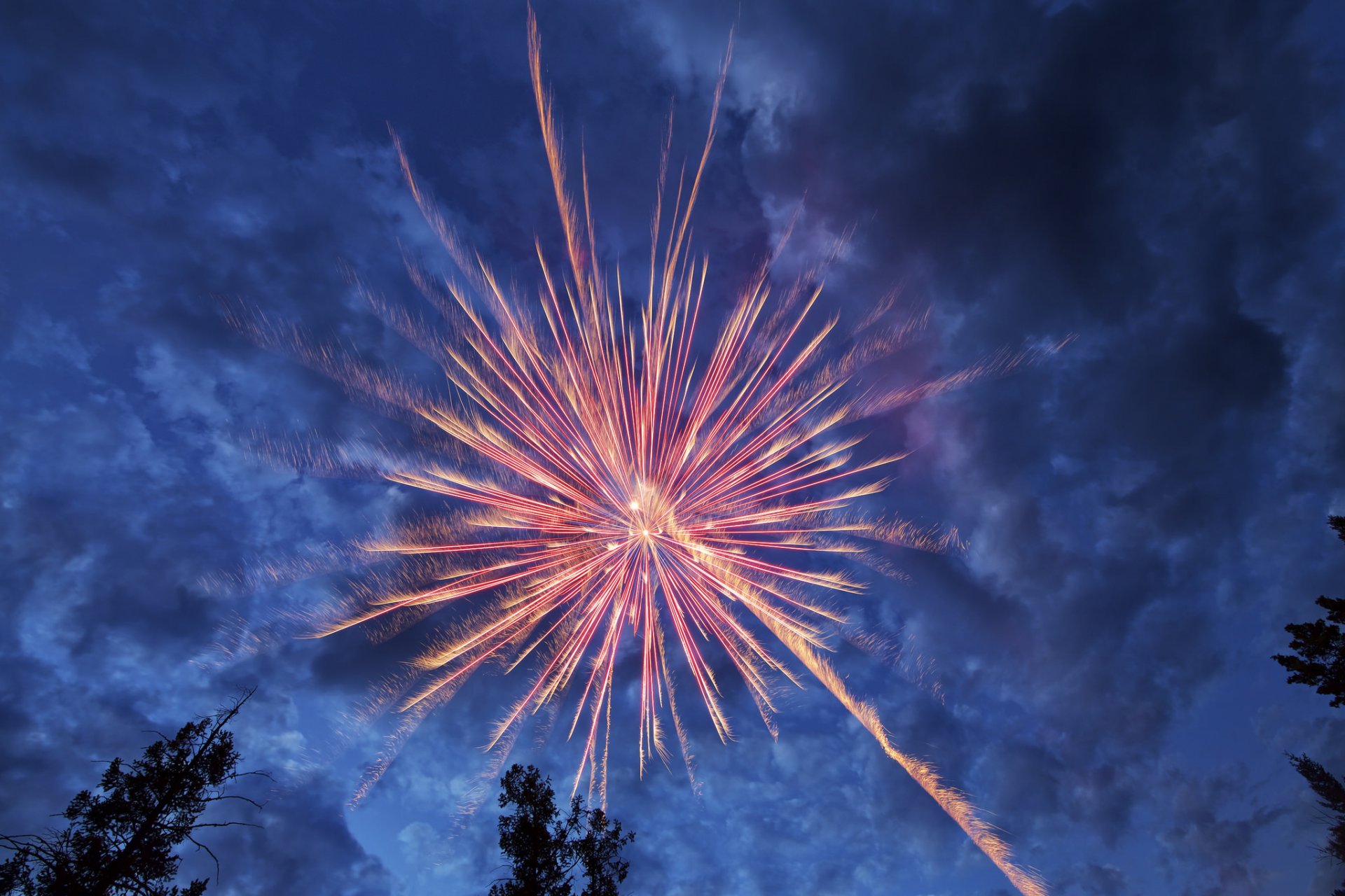 himmel wolken abend gruß feuerwerk