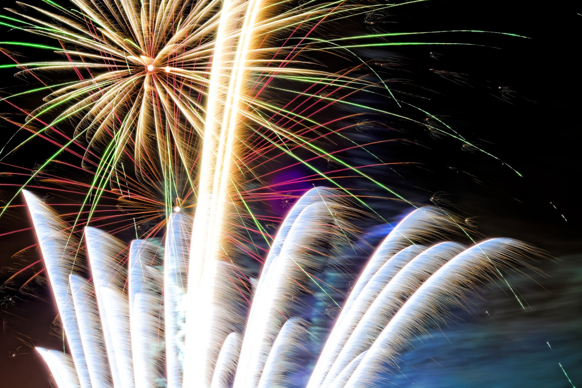 feuerwerk erstaunlich israel jahre urlaub party lichter grün rot gelb boom blau nacht wolken laufen