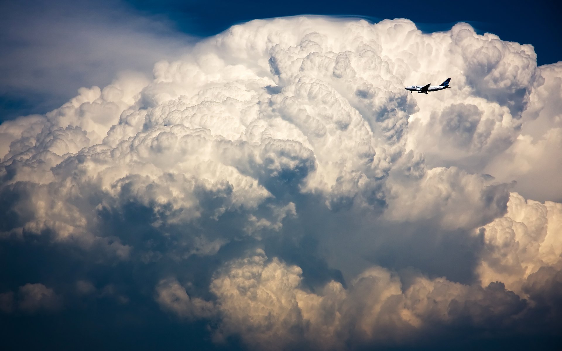 thundercloud plane sky storm