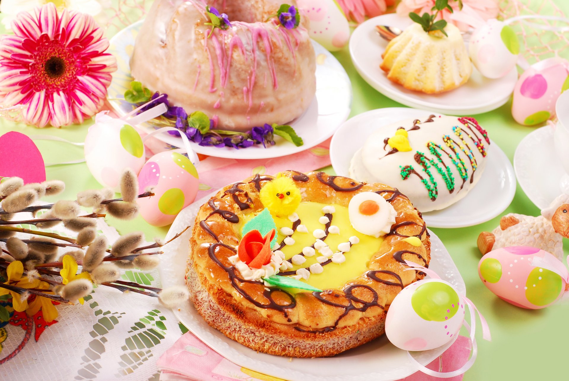 ostern frühling blumen eier osterkuchen kuchen servieren