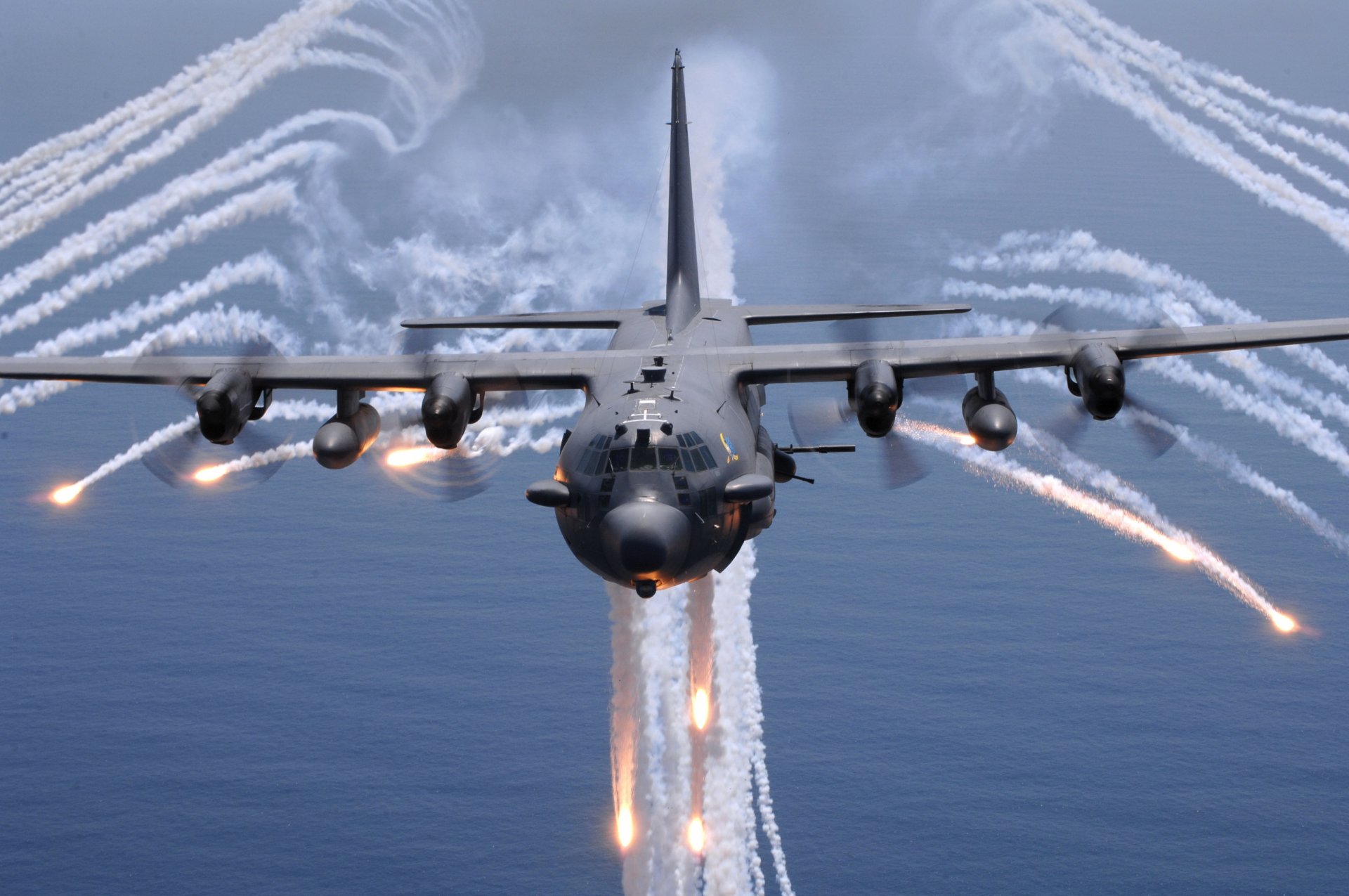 plane sea fire lockheed ac-130h spectre