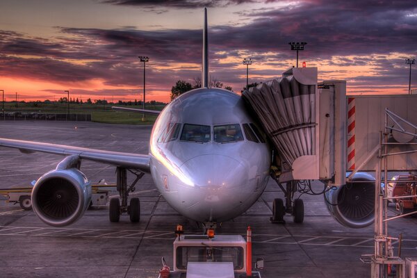 Imbarco tramite teletrap all aeroporto Canadese