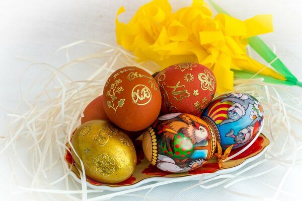 Pour la fête de Pâques oeufs peints