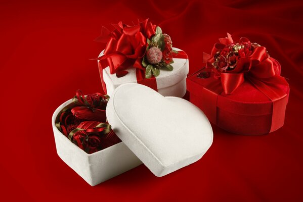 Confezione regalo con fiori all interno