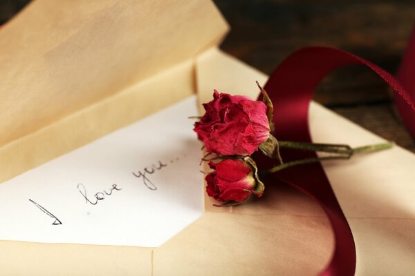 Je t aime. Lettre. Roses