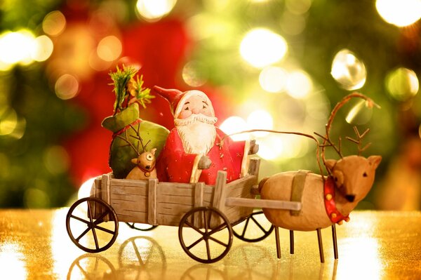Der Weihnachtsmann reitet ein Reh mit Geschenken