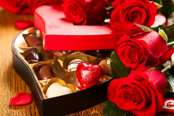 Set regalo romantico di caramelle al cioccolato