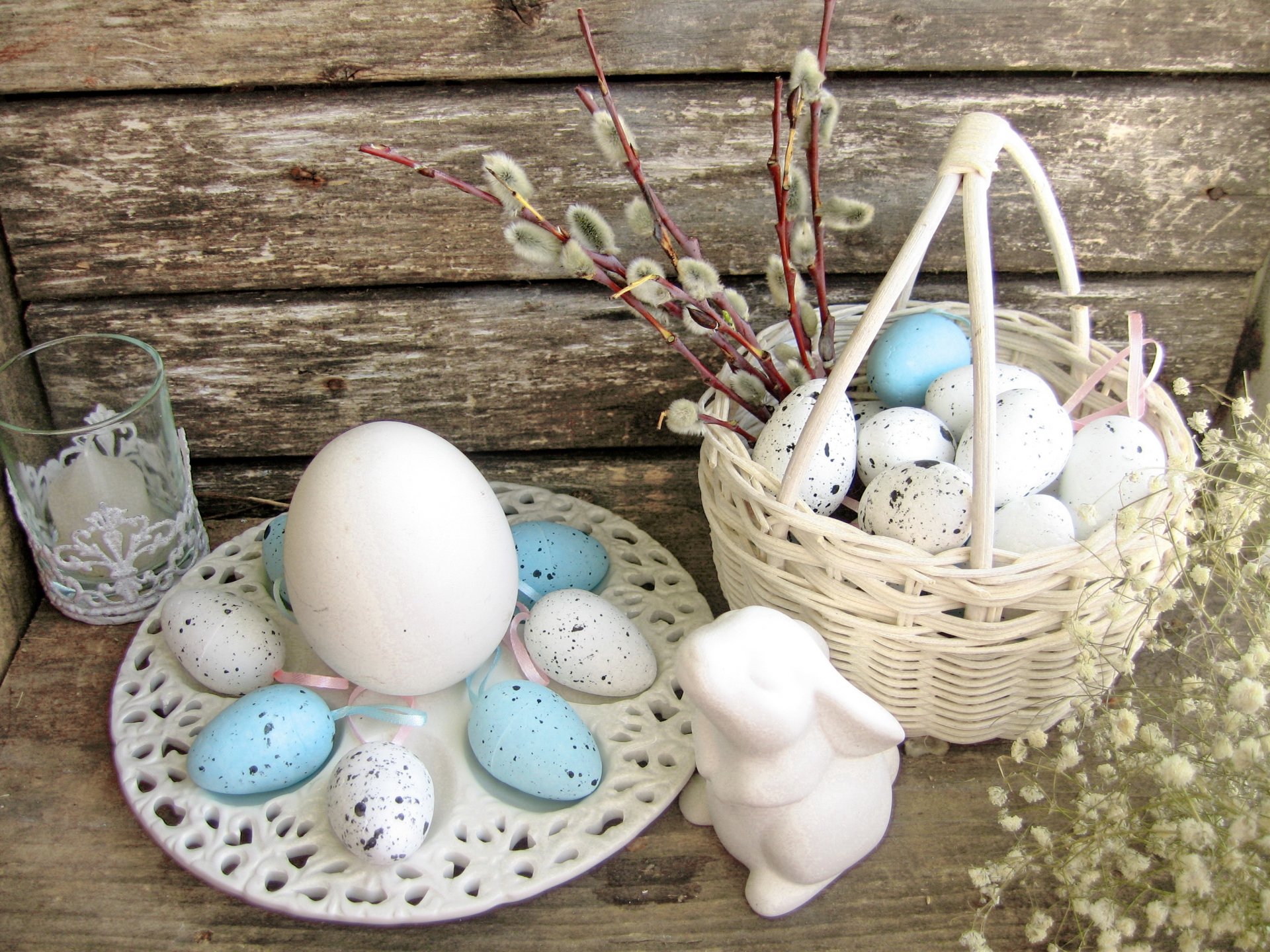 pasqua primavera fiori uova pastello blu sottile primavera legno