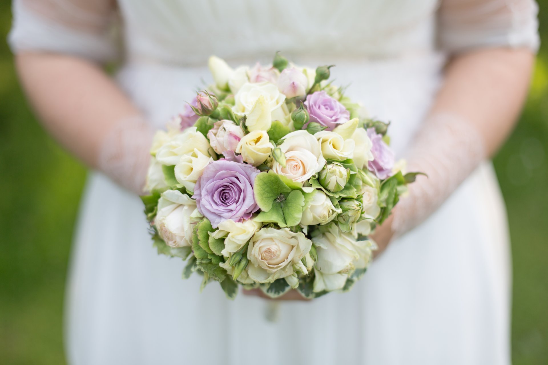 blumenstrauß hochzeit rosen
