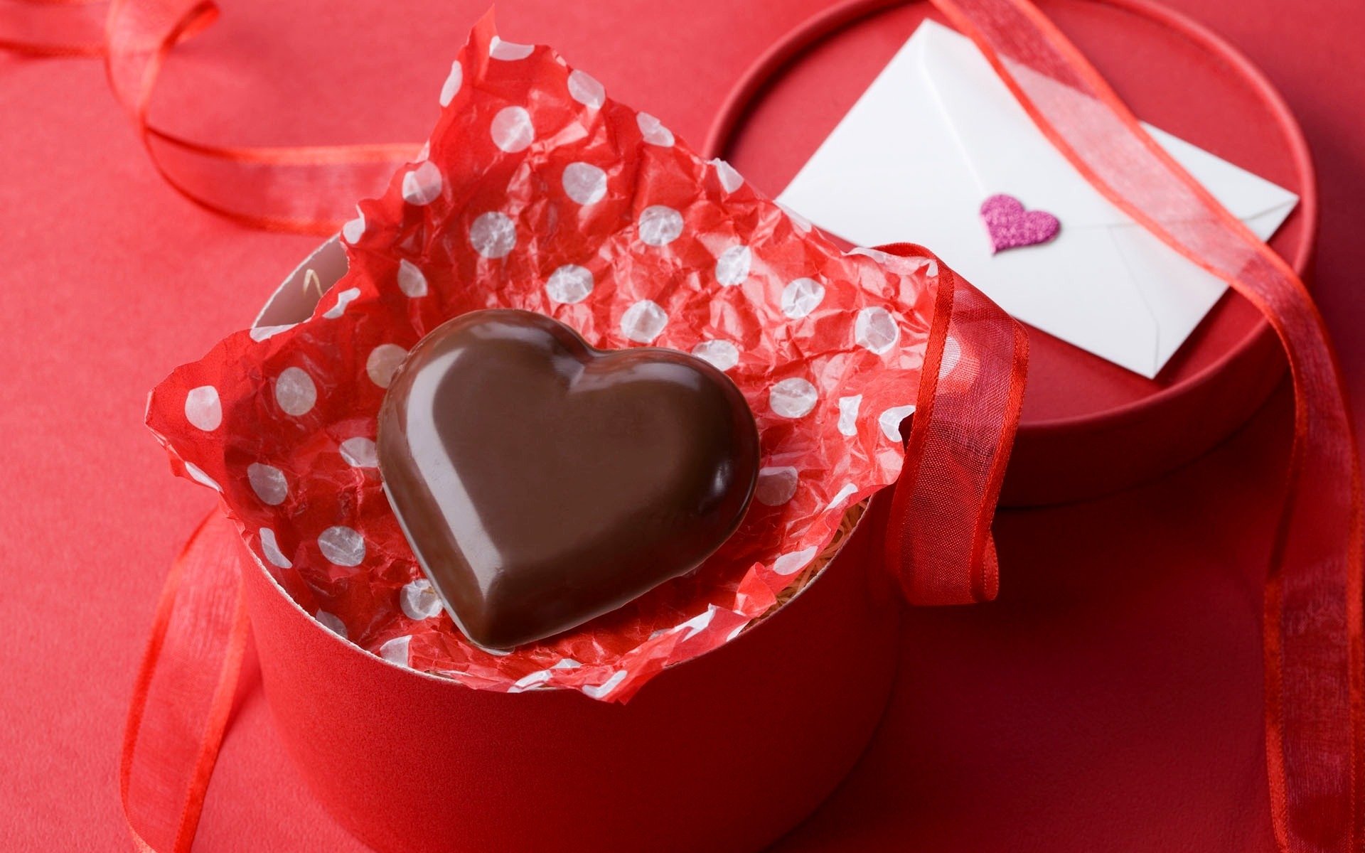 chocolate rest I love you love red candy heart holiday