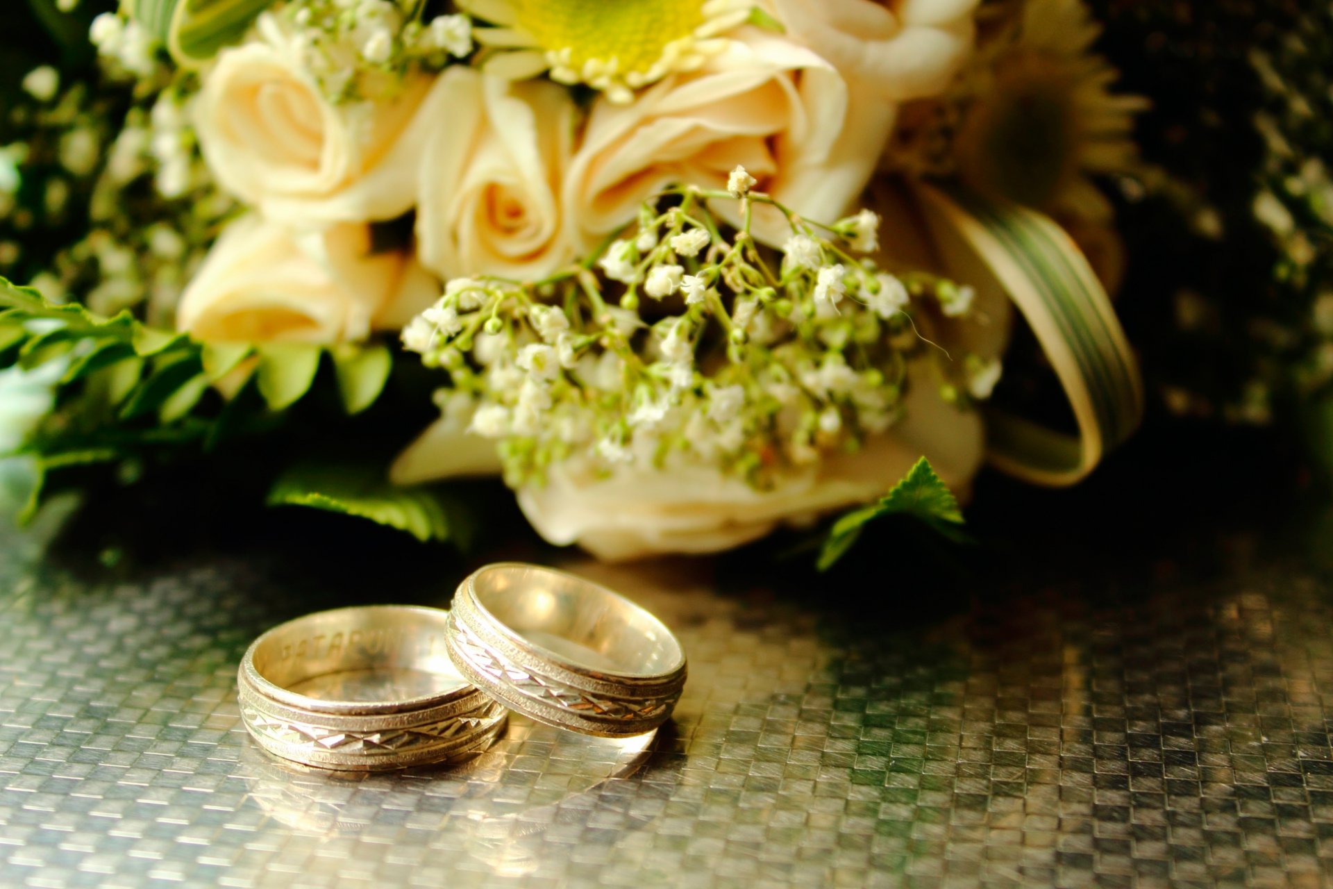 matrimonio anelli bouquet