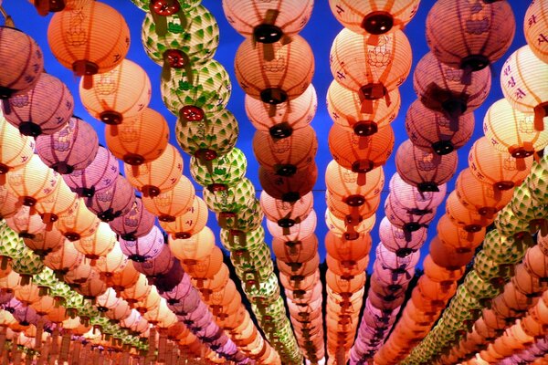 Chinesische Taschenlampen. Das Festival. Feiertag