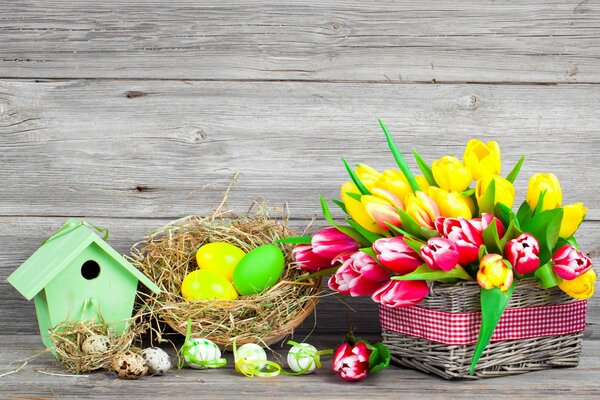 Huevos de Pascua en colores