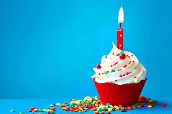 Cupcake con candela di compleanno
