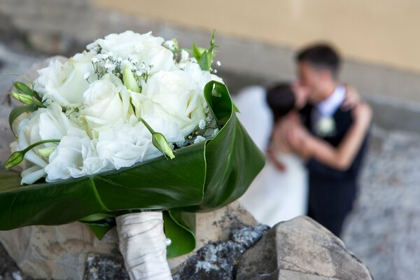 Le bouquet de la mariée est tendre et doux comme l amour lui-même