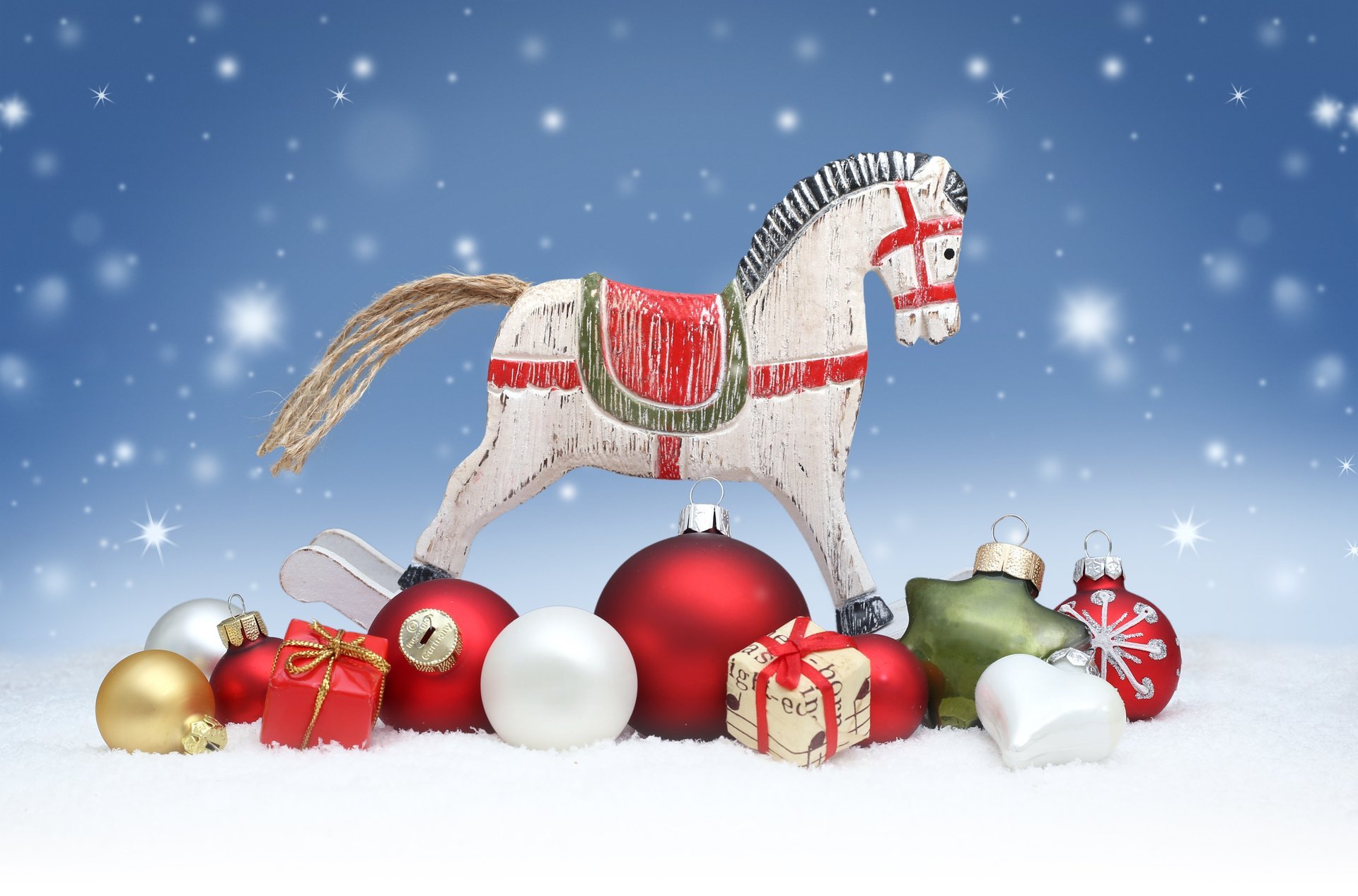 año nuevo feliz navidad bolas decoración nieve caballo de madera 2014 juguete muñeca regalos feliz navidad bolas caballo juguetes muñecas de madera