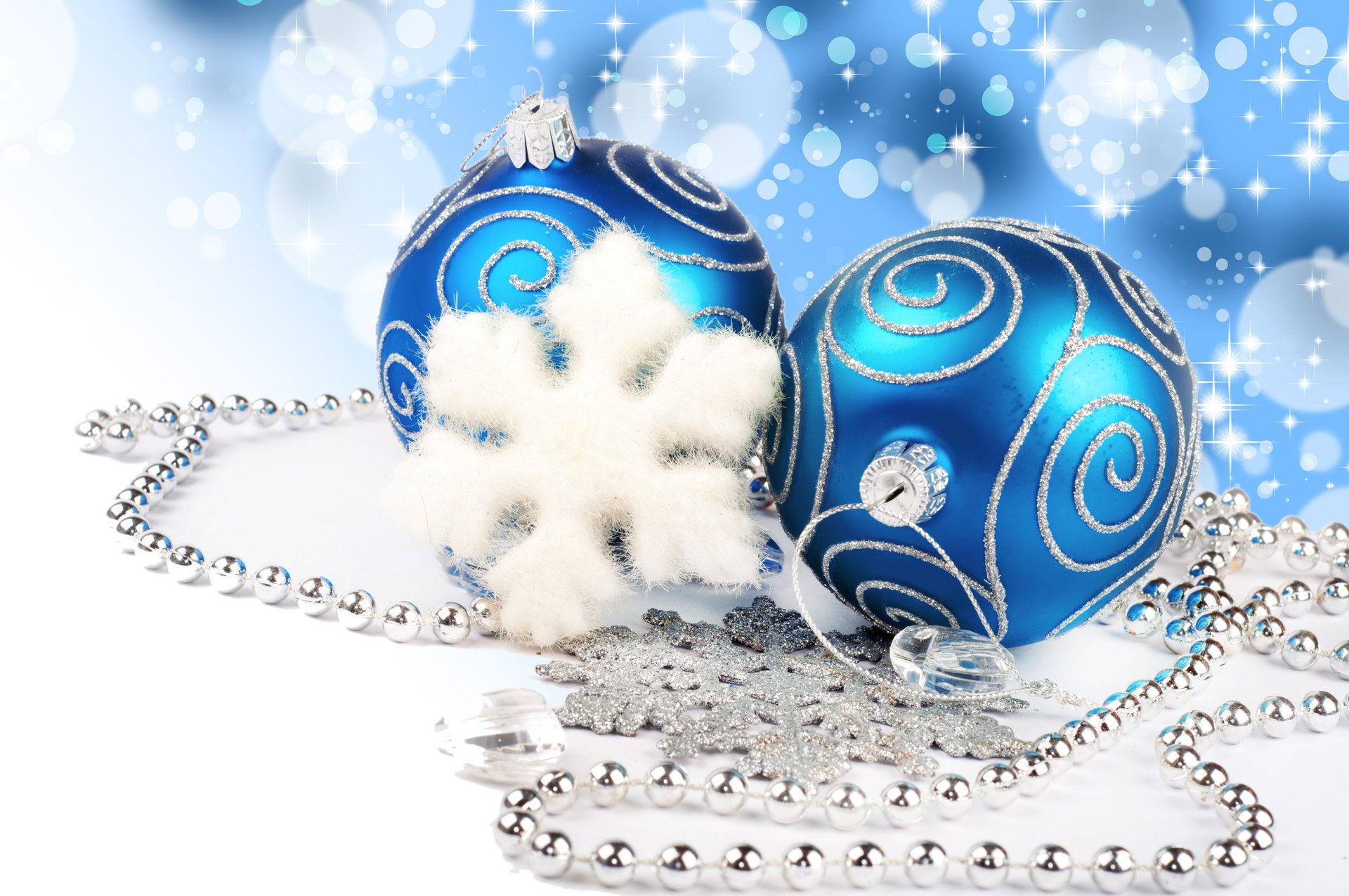 frohe weihnachten neues jahr blaue luftballons schmuck bokeh laternen halskette schmuck diamanten schneeflocke licht diamanten