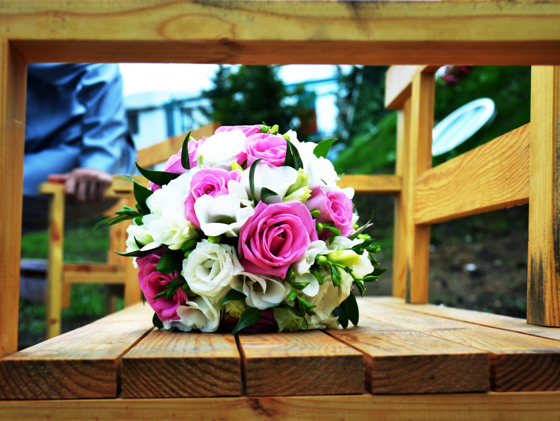 mariage bouquet de mariée roses fleurs