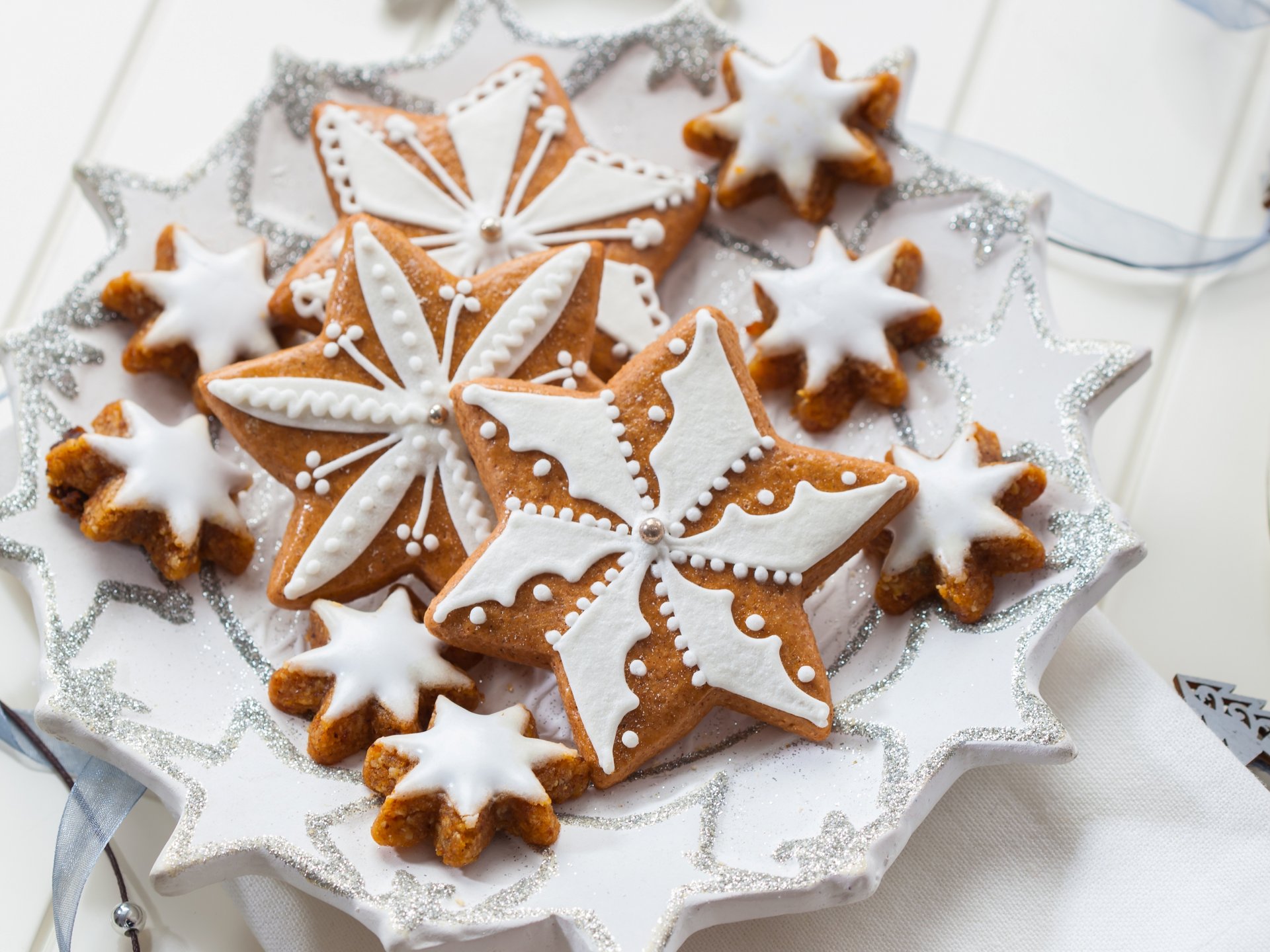 biscuits nouvel an étoiles glaçage assiette vacances hiver nouvel an noël