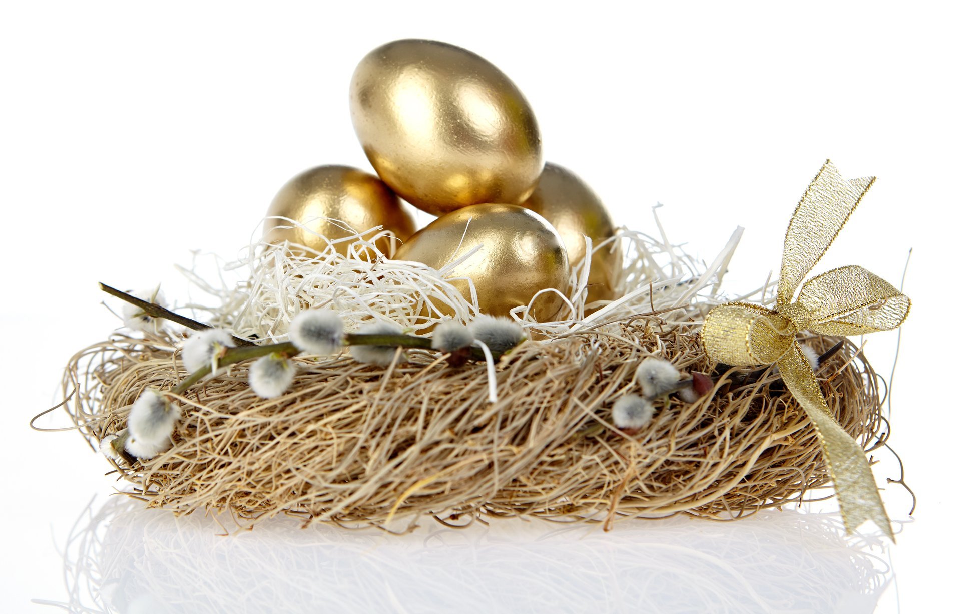 feiertag ostern nest goldene hoden bogen weidezweige