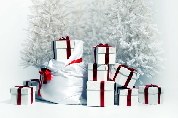 Red and white gifts in the snow