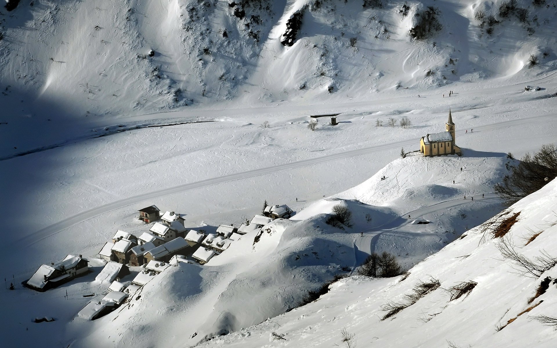 invierno montañas casas templo